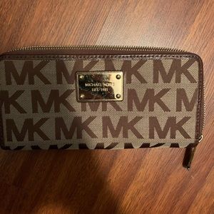 Michael Kors logo wallet